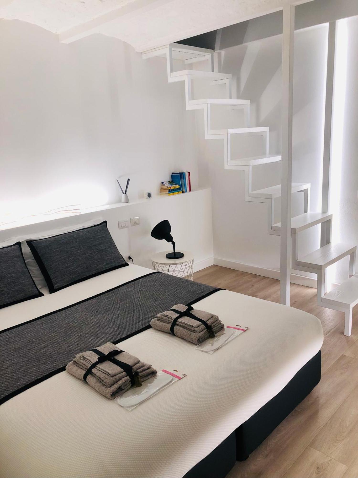 Apartment Vsg25 Nel Centro Di Cagliari Exterior foto